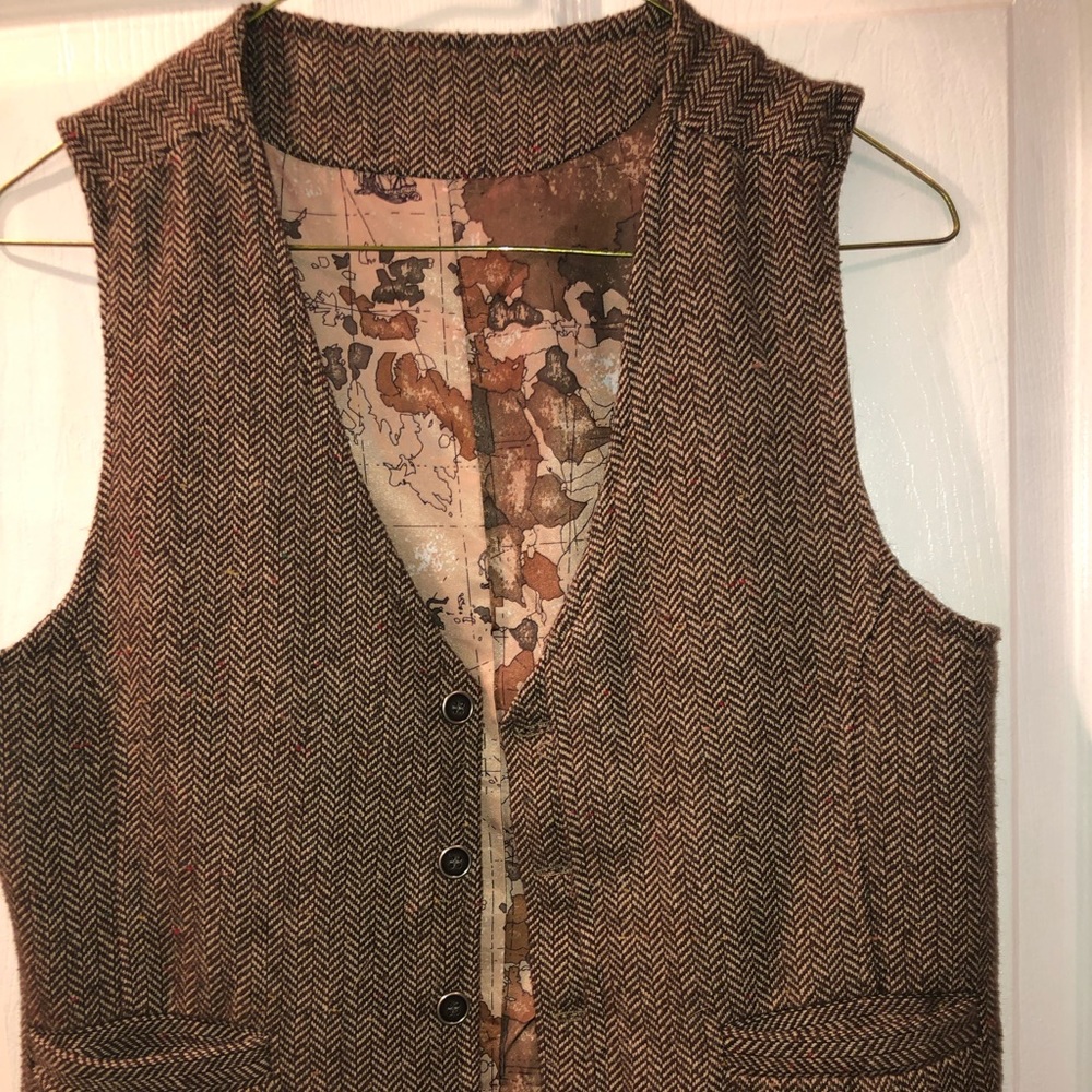 12 T boys vest with world map